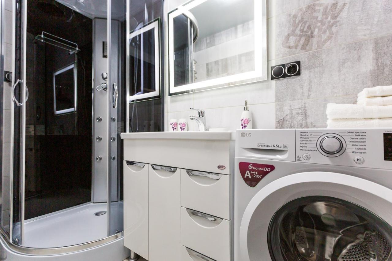 Best Apartment Kulisha 22 Lviv Bagian luar foto