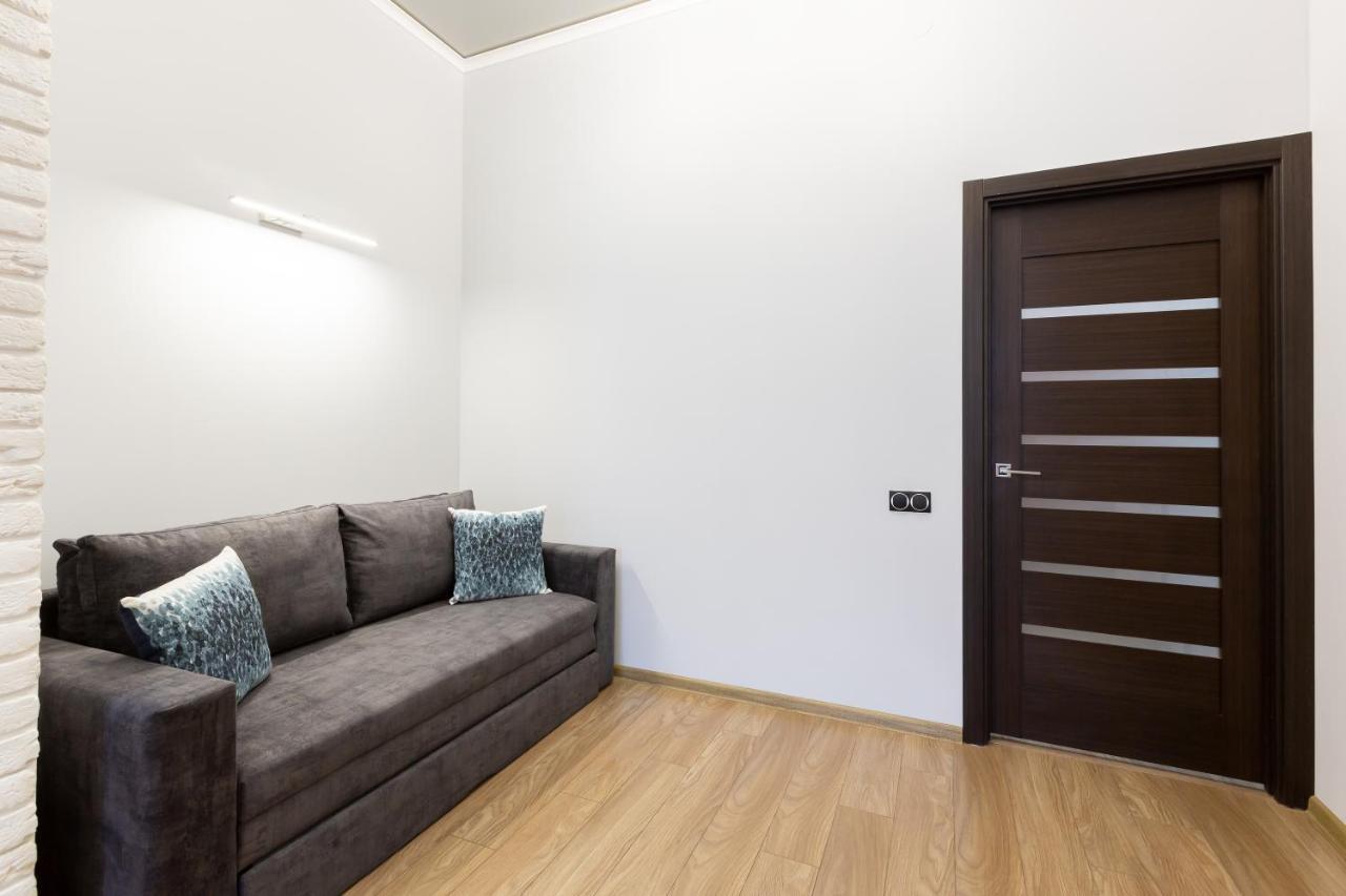 Best Apartment Kulisha 22 Lviv Bagian luar foto
